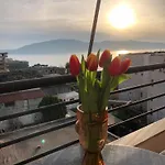 Jon\'S View Home